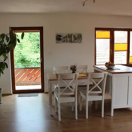 Apartmán Grosse In Altem Gutshaus